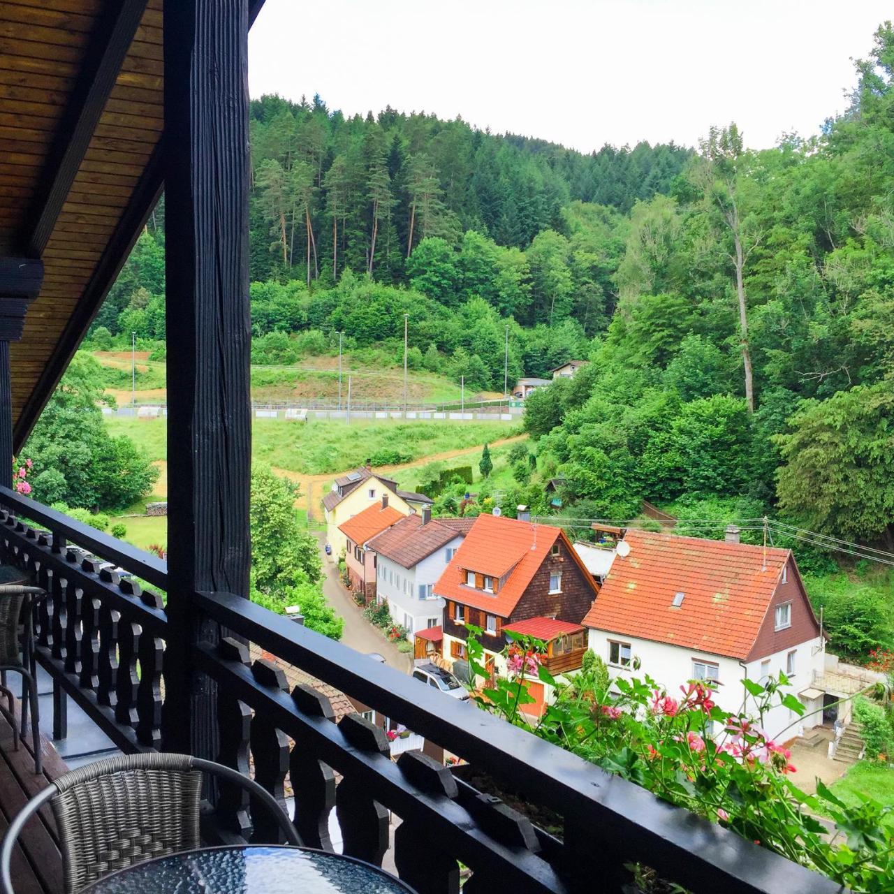 Kraehenbad Hotel Alpirsbach Exterior foto